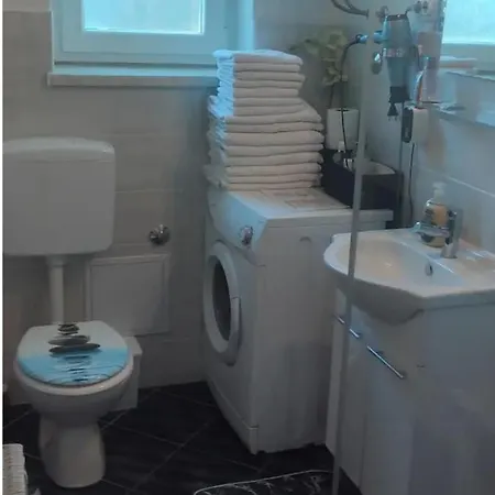 In With Balcony, Air Conditioning, W-lan, Washing Machine 4656-1 아파트 스플리트
