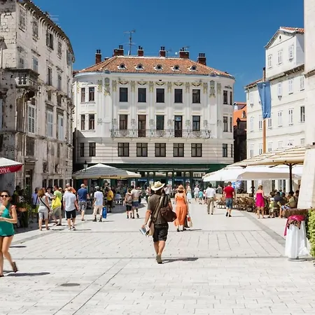 In With Balcony, Air Conditioning, W-lan, Washing Machine 4656-1