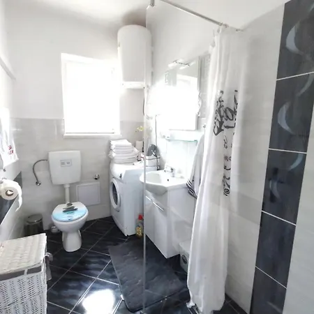 In With Balcony, Air Conditioning, W-lan, Washing Machine 4656-1 Apartamento