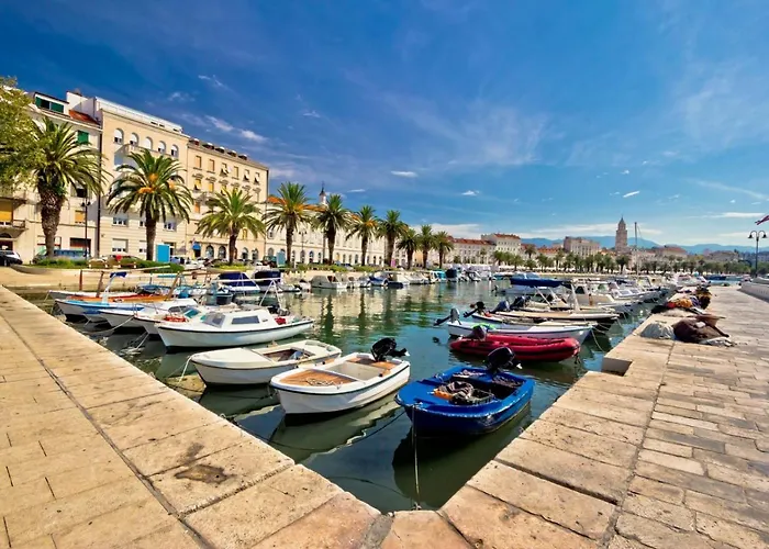 In With Balcony, Air Conditioning, W-lan, Washing Machine 4656-1 아파트 스플리트