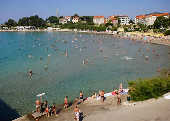 In With Balcony, Air Conditioning, W-lan, Washing Machine 4656-1 아파트 스플리트