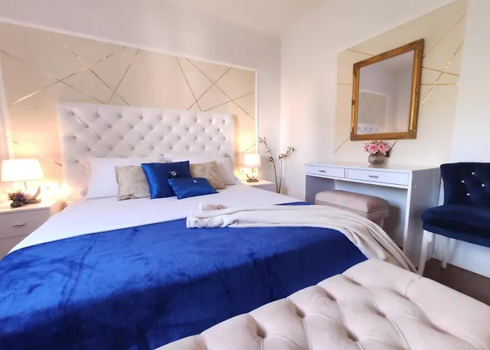 In With Balcony, Air Conditioning, W-lan, Washing Machine 4656-1