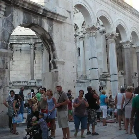 Apartmán In With Balcony, Air Conditioning, W-lan, Washing Machine 4656-1